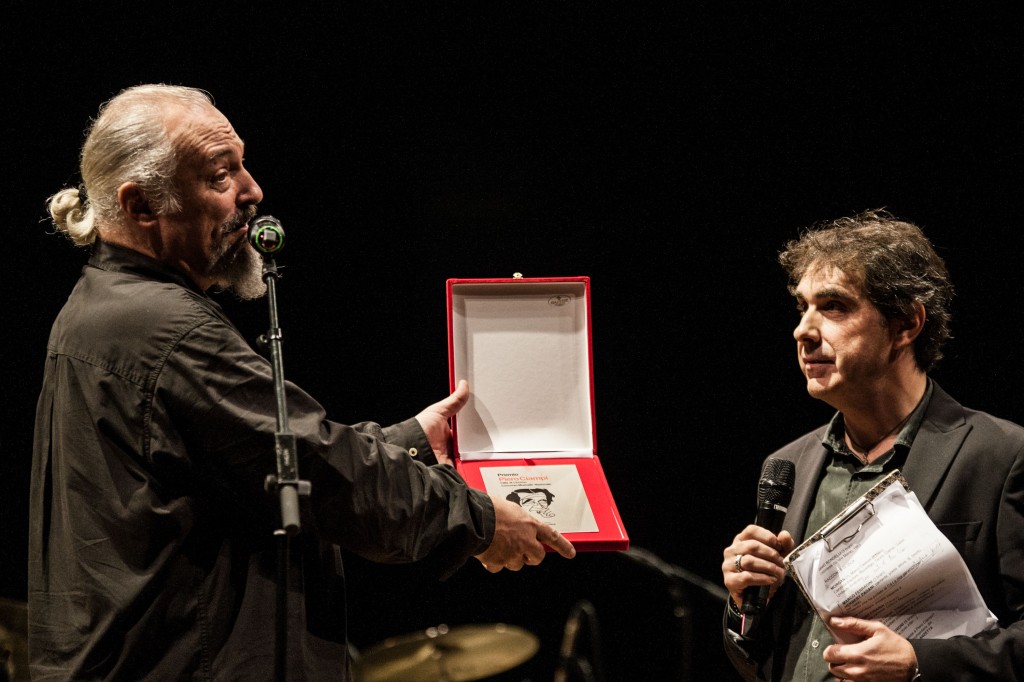 Eugenio Finardi riceve il Premio Ciampi e in anteprima il video di “Nuovo Umanesimo” su Panorama