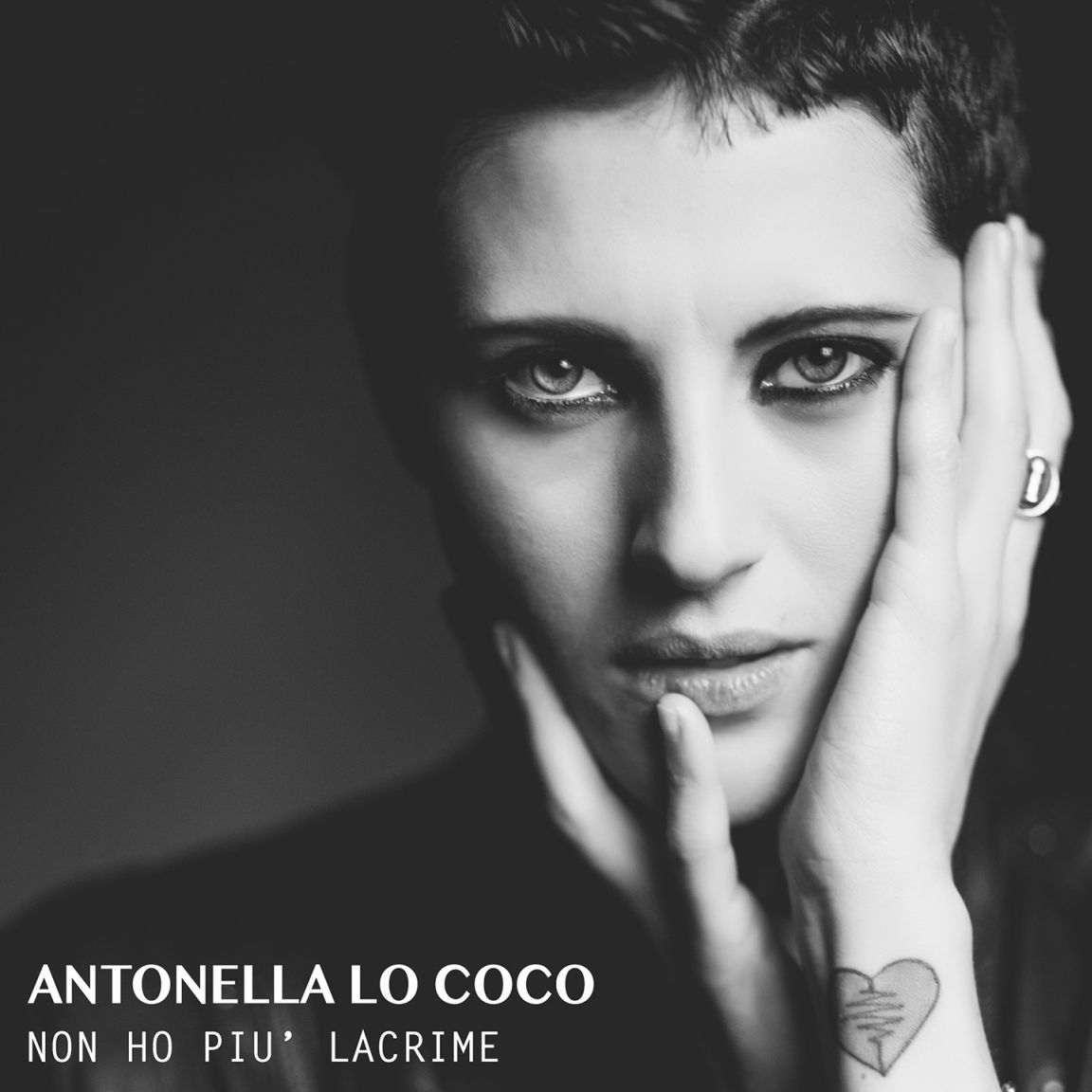 “Non ho più lacrime” è il nuovo singolo di Antonella Lo Coco!