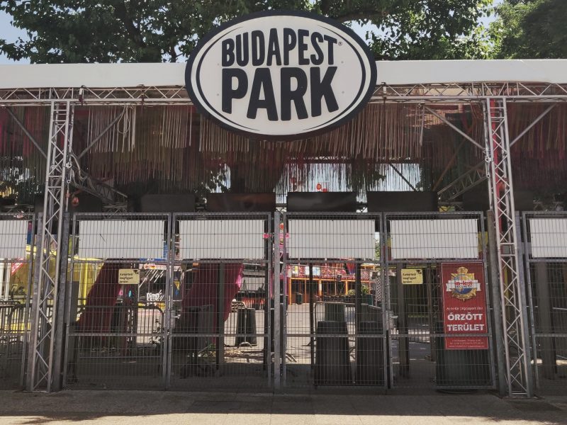 Recensione: Budapest Park – Leave Reality Behind