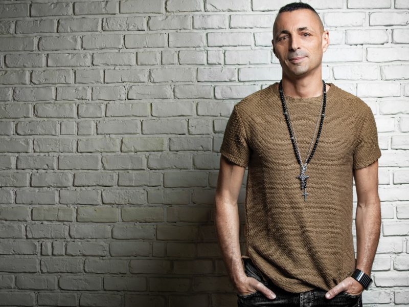 Alex Britti in tour nel 2020: “Non siamo autorizzati a fermarci”