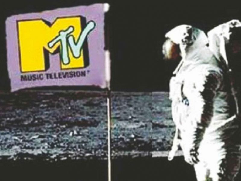 “Video Kill The Radio Star” è il primo video trasmesso da MTV