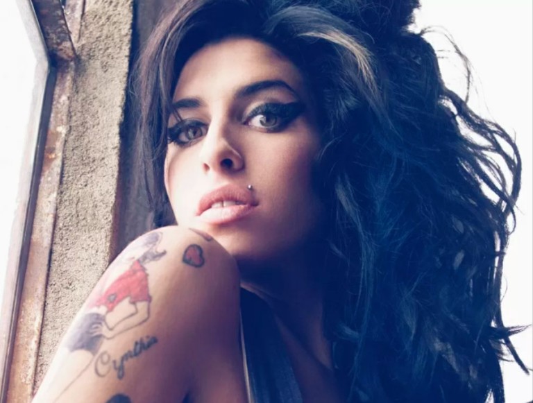 AMY WINEHOUSE: biografia e curiosità sulla sua vita