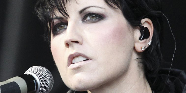 DOLORES O’RIORDAN: biografia e curiosità sulla sua vita