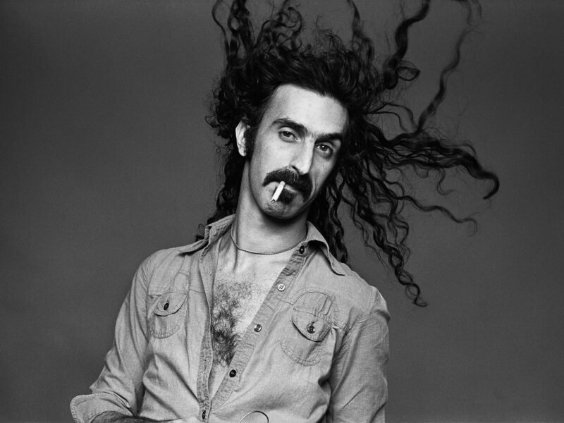 FRANK ZAPPA: biografia e curiosità sulla sua vita