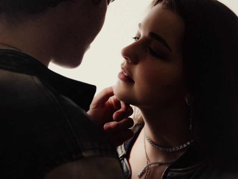 ­  THERA, fuori il suo nuovo singolo“Heartless Romance”